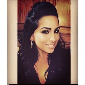 Meet your Posher, Deanna